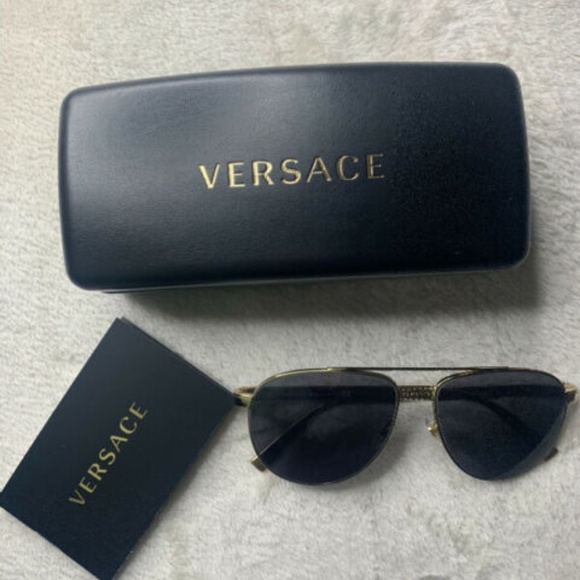 Versace sunglasses - Picture 2 of 6